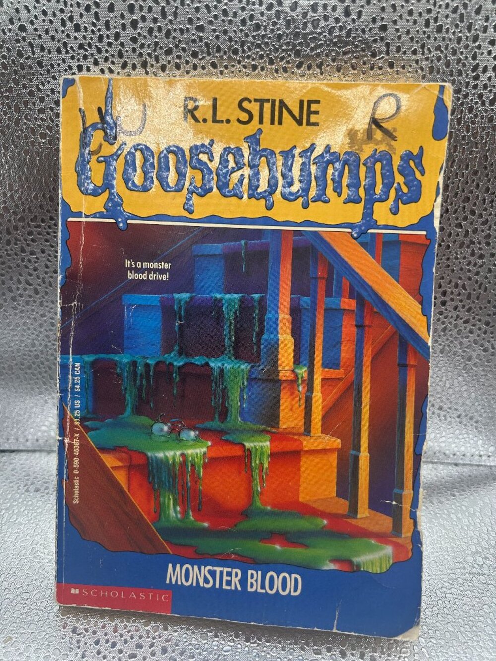 Vintage Book Goosebumps #3 Monster Blood-RL Stine 1992 Print**